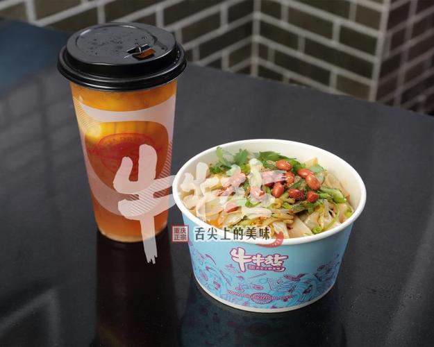 深耕餐饮赛道，共创财富未来 牛牛站餐饮与泉州酸辣粉代理的双赢之道